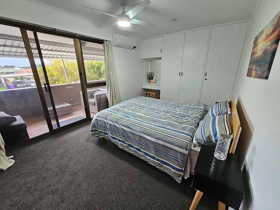 Апартаменты Bribie Vibes Bongaree